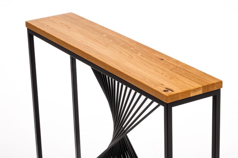 unikatowy dekoracyjny stolik z drewna litego